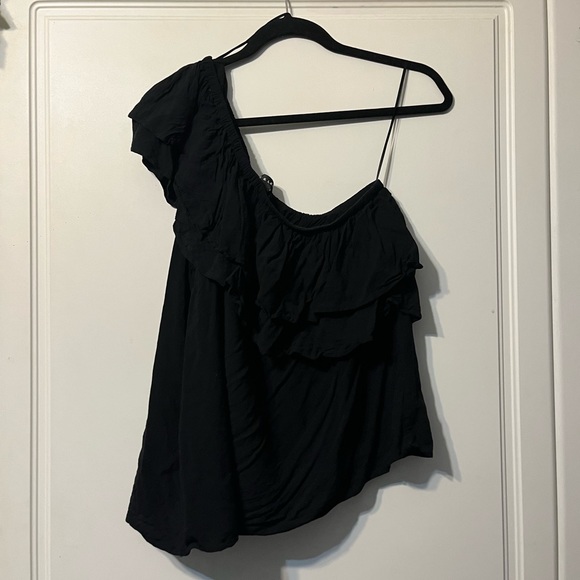 Love and Legend off the shoulder black top - Picture 3 of 5